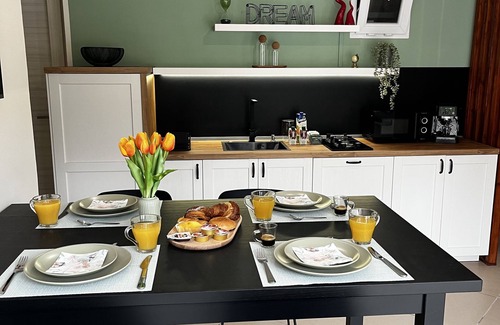 Pompei Apartamento | Vacation with family or friends in Pompeii in apartment with garden and parking space