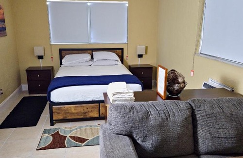 Lauderdale Lakes Casa | Vacay inn