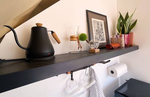 Oatmeal Apartamento | Vagary: Luxury Glamping in Treetop Dome + Dip Pool
