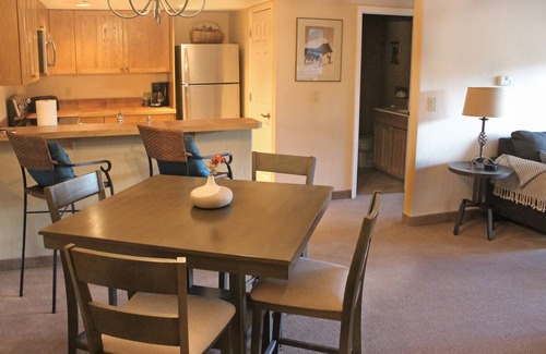 Edwards Condominio | Vail Valley Condo: piscina, jacuzzi, esquí, bicicleta, pescado, restaurantes, películas, centro de la ciudad