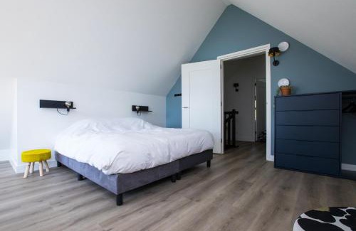 Oostrum Casa | Vakantiehuis aan het water met omheinde tuin
