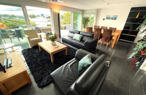 Kortgene Casa | Vakantiehuis met eigen aanlegsteiger
