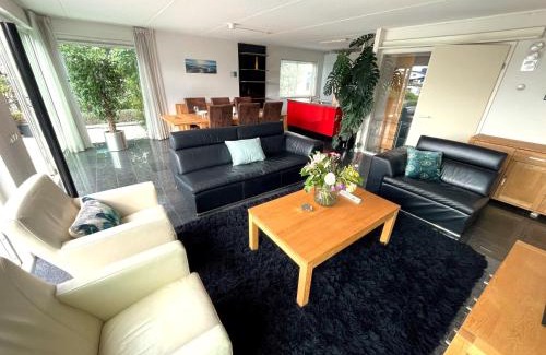 Kortgene Casa | Vakantiehuis met eigen aanlegsteiger