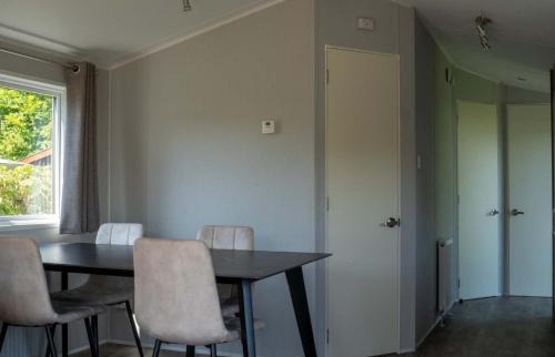 Scherpenisse Chalet De Esquí | Vakantiepark de Zeeuwse Parel - Beachhouse