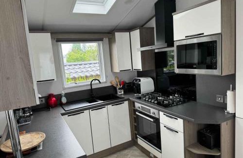 Jabbeke Chalet De Esquí | Vakantiepark Klein Strand - Luxe Chalet 4p