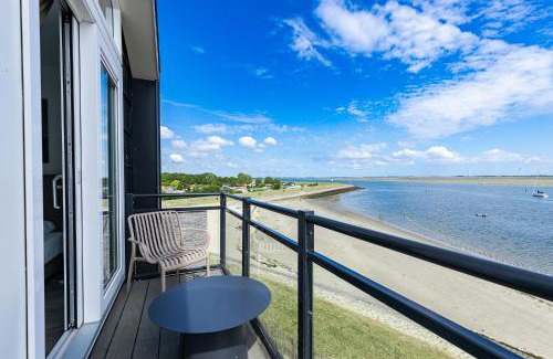 Sint-Annaland Apartamento | Vakantiewoning aan het water - met 4 balkons - Vista Maris - Nr 30