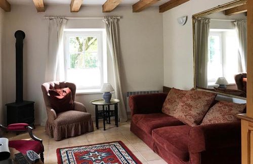 Lehon Casa | Val Rive - Le Pintadeau Cottage - Dinan