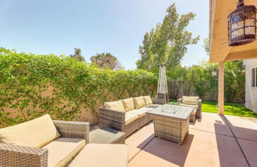 Val Vista Lakes Casa | Val Vista Lakes Group Getaway Lake and Pool Access!