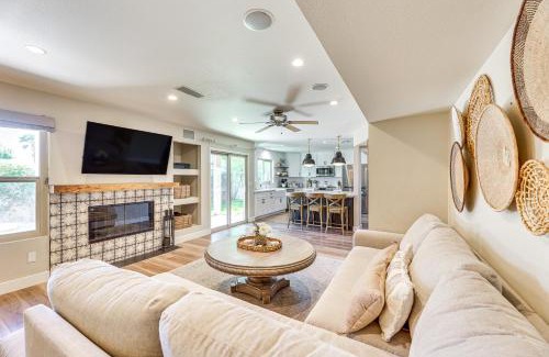Val Vista Lakes Casa | Val Vista Lakes Group Getaway Lake and Pool Access!