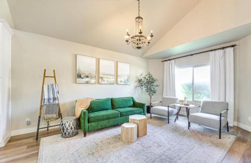 Val Vista Lakes Casa | Val Vista Lakes Group Getaway Lake and Pool Access!