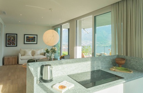 Vercana Villa | Valarin Elite Lake Villa