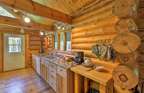 Valders Cabina | Valders Log Cabin cerca de EEA Air Show & Sheboygan!
