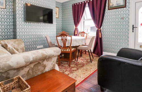 Egremont Cabaña | VALE VIEW, pet friendly in Egremont, Cumbria