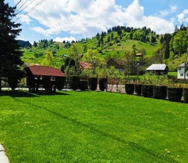 Moeciu de Sus Casa | Valea Dorului Guest House