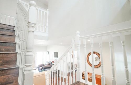 Valencia Villa | Valencia CA Stunning 3100 +sqft, 5Bed/5Bath home
