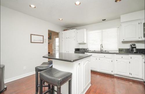 Valencia Villa | Valencia CA Stunning 3100 +sqft, 5Bed/5Bath home