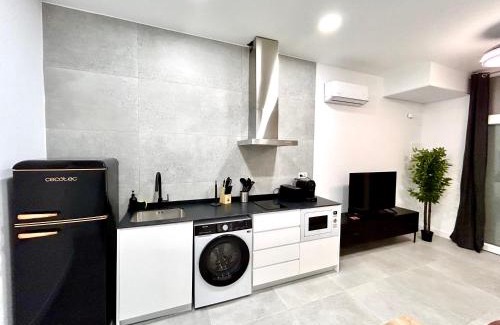 Pobles de l'Oest Apartamento | Valencia Comfort Stay Near Metro, 2 Bed, 1 Bath