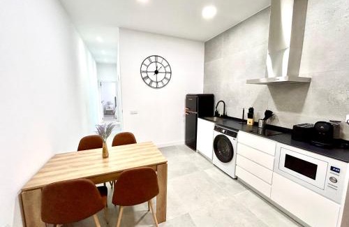 Pobles de l'Oest Apartamento | Valencia Comfort Stay Near Metro, 2 Bed, 1 Bath