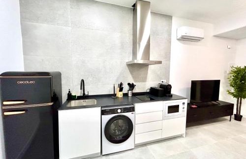 Pobles de l'Oest Apartamento | Valencia Comfort Stay Near Metro, 2 Bed, 1 Bath