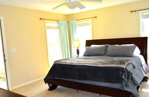 Leasburg Casa | Valencia on Lake Roxboro