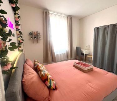 Anzin Apartamento | ValenStay - Cosy Love - Anzin - Netflix