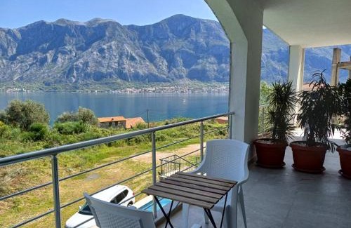 Prcanj Apartamento | VALENTINO apartments