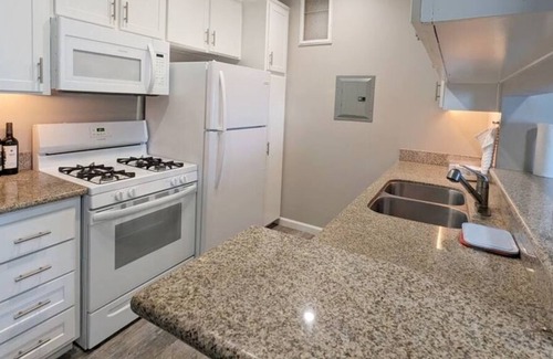 Reseda Apartamento | Valerio · Cozy 1B/1B: Centrally Located