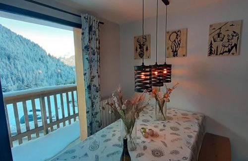 Valfrejus Apartamento | Valfréjus: Appart rénové 4 pièces avec WiFi à 100m télésiège - FR-1-265-335