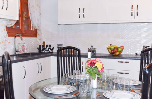 Valira Apartamento | Valira Garden Retreat Near Ancient Messene