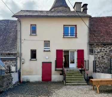 Mandailles-Saint-Julien Casa | Vallée de la Jordanne, Maison cosy 6pers, terrasse