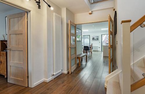 Hove Casa | Vallance House