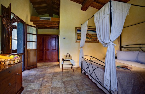 Tarquinia Hotel | Valle del Marta