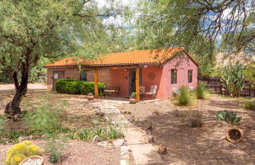 Tubac Casa | Valle Verde Ranch - for travelers, birders, artists, history lovers and friends.