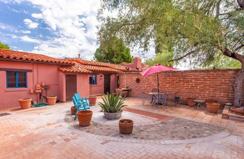 Tubac Casa | Valle Verde Ranch - for travelers, birders, artists, history lovers and friends.