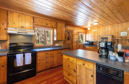 Bayfield Cabina | Vallecito Creekfront Cabin ~ Perfect Mountain Retreat for Families or Couples!