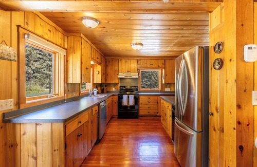 Bayfield Cabina | Vallecito Creekfront Cabin ~ Perfect Mountain Retreat for Families or Couples!