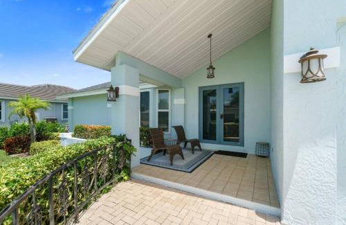 Marco Island Casa | Valley Avenue Getaway Home with Pool