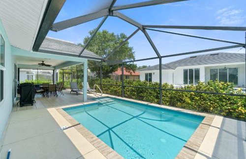 Marco Island Casa | Valley Avenue Getaway Home with Pool