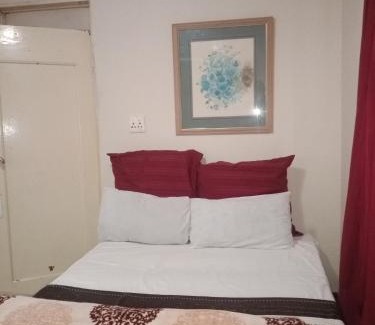 Bezuidenhout Valley Cabina | Valley Center Guest lodge