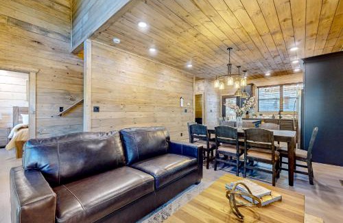 Gatlinburg - Pigeon Forge Casa | Valley Creek Castle