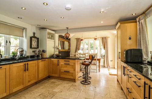 Devizes Casa | VALLEY HOUSE, pet friendly, luxury holiday cottage in Devizes