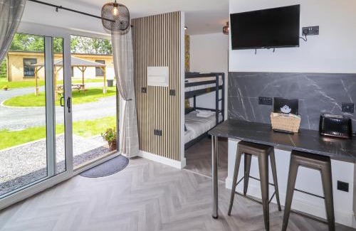 Graigfechan Casa | Valley Lodge 4 - North Wales Eco Lodges