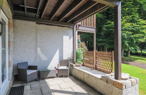 St. Ann's Chapel Cabaña | Valley Lodge 9
