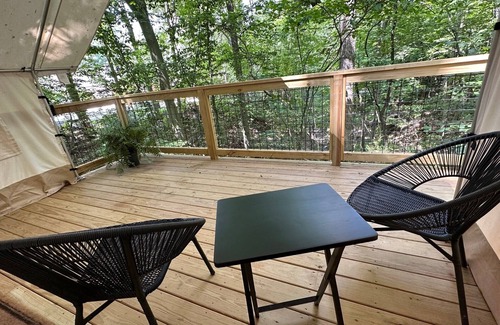 Cuyahoga Falls Alquiler De RV | Valley Overlook - Glamping Tent N2 - the heart of Cuyahoga Valley National Park