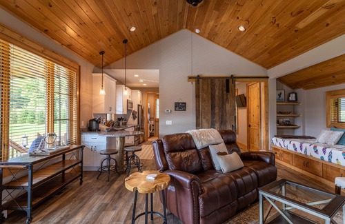 Elk Park Casa | Valley View - expanded deck, within a mile of Banner Elk, close to skiing, river
