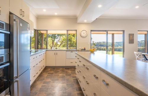 Ferguson Casa | Valley View – Ferguson Valley Escape