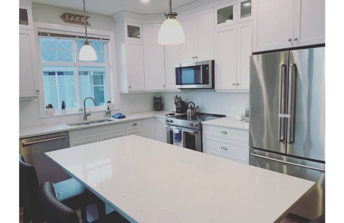 Okanagan-Similkameen Cabaña | Valley View Hillside Cottage
