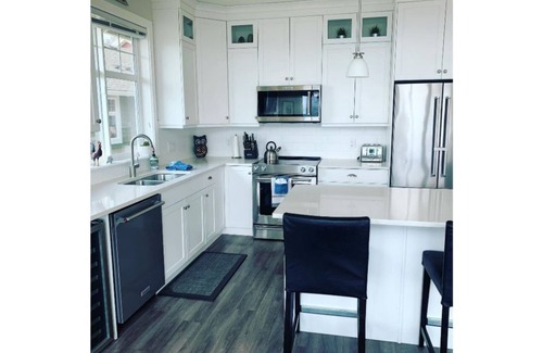 Okanagan-Similkameen Cabaña | Valley View Hillside Cottage