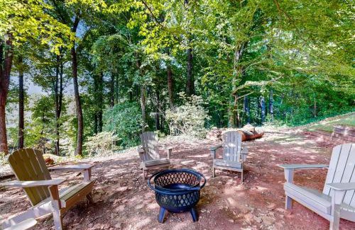 Black Mountain Casa | Valley View Lodge at Camp Rockmont
