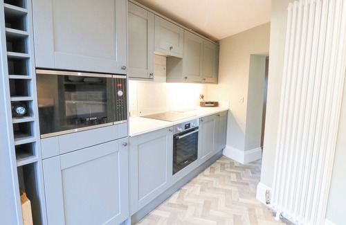 West Witton Cabaña | VALLEY VIEW, pet friendly, character holiday cottage in West Witton